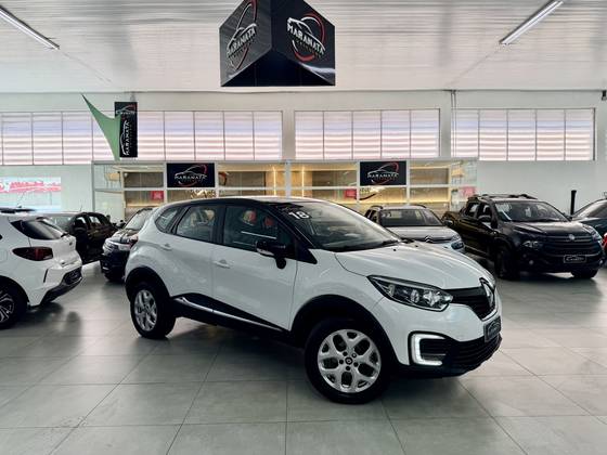 RENAULT CAPTUR 1.6 16V SCE FLEX LIFE X-TRONIC RENAULT CAPTUR 1.6 16V SCE FLEX LIFE X-TRONIC